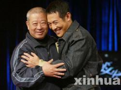Jet Li pays his respect to his teacher